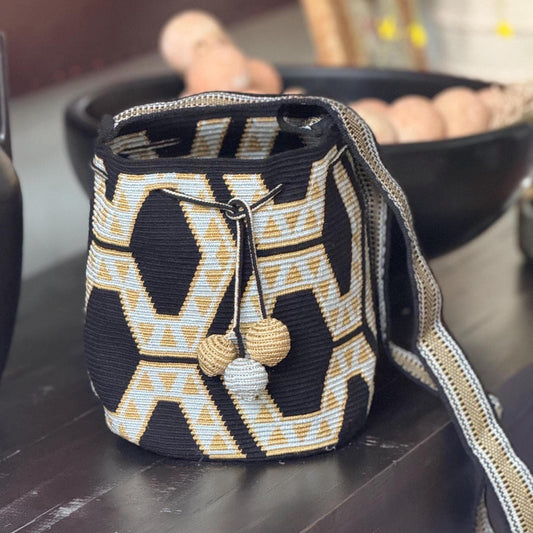 Costa Wayuu -Single Thread Crochet,- Elegant Metallic Medium Wayuu Bag - CostaWayuuShop