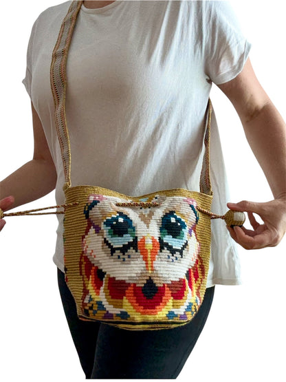 Authentic Single Thread Owl Design, Fine Metallic One-Thread Weave, Gold accents