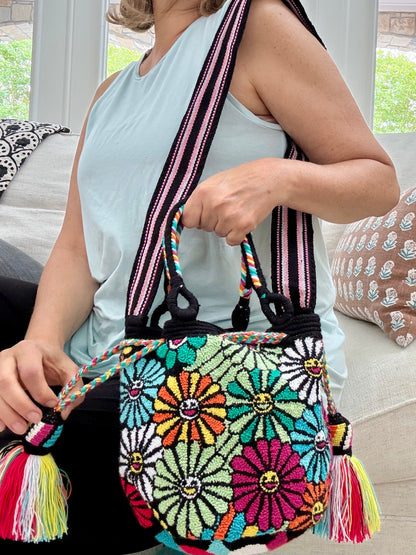Costa Wayuu Medium Handmade Wayuu Flower Bag – Retro Hippie Style – Double Strap - CostaWayuuShop