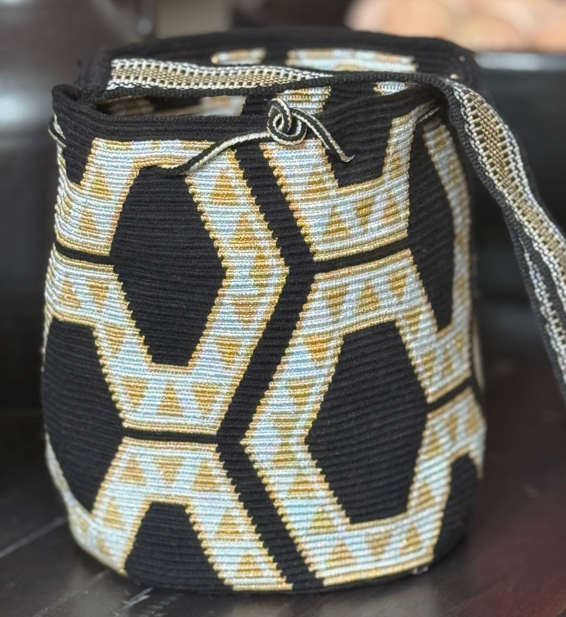 Costa Wayuu -Single Thread Crochet,- Elegant Metallic  Medium Wayuu Bag - CostaWayuuShop