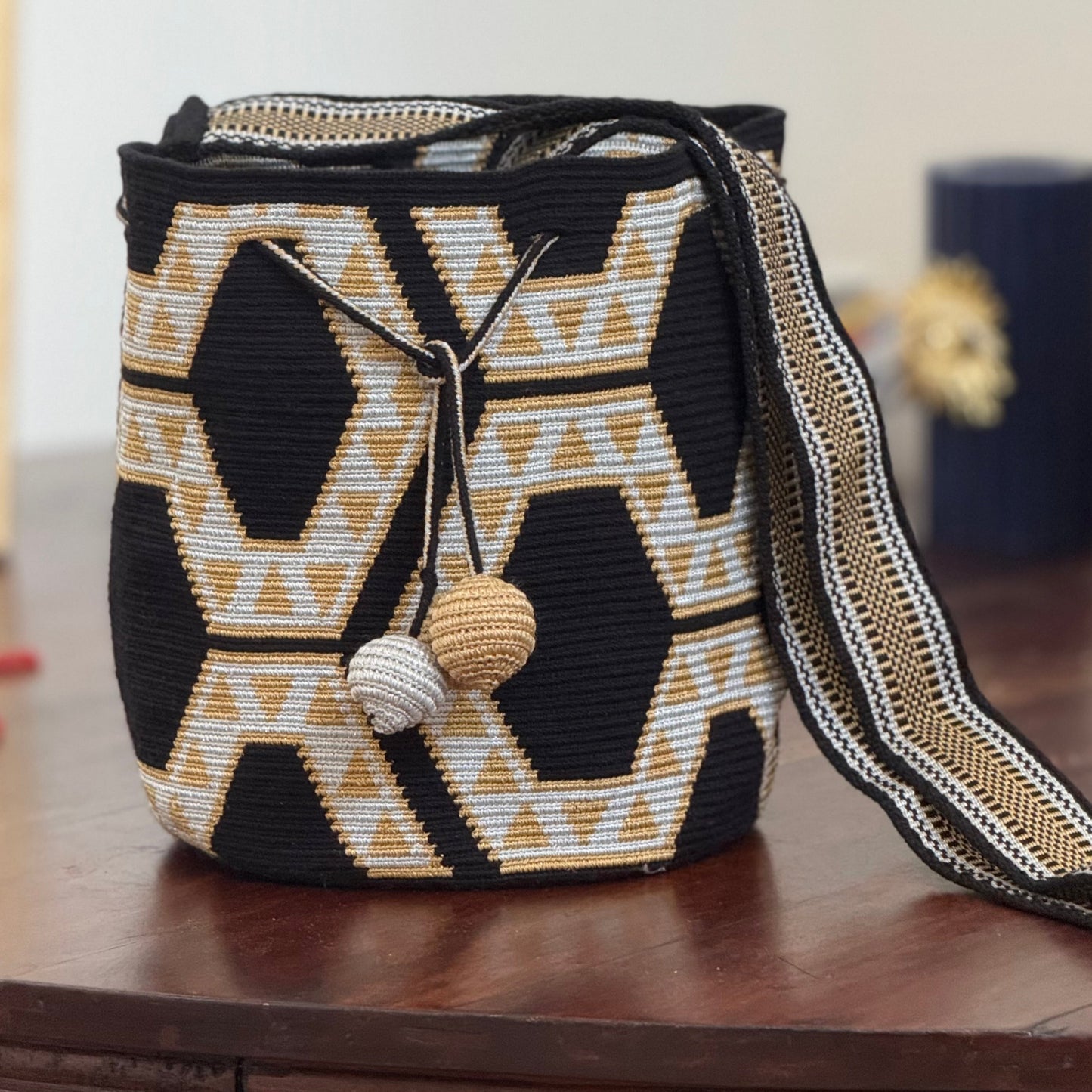 Costa Wayuu -Single Thread Crochet,- Elegant Metallic  Medium Wayuu Bag - CostaWayuuShop