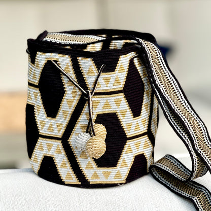 Costa Wayuu -Single Thread Crochet,- Elegant Metallic  Medium Wayuu Bag - CostaWayuuShop