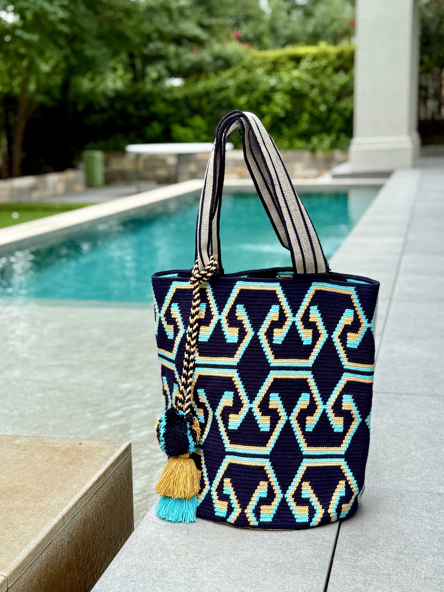 Costa Wayuu Oversized Tote, Extra Large Shopper Bag. - CostaWayuuShop