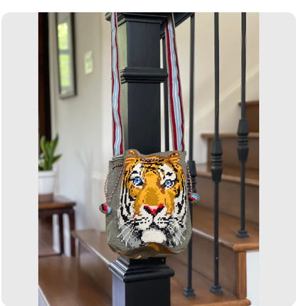 Costa Wayuu Single Thread-Luxury Handwoven Bag-Silver Metallic Tiger design - CostaWayuuShop