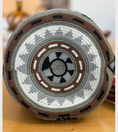 Costa Wayuu Single Thread-Luxury Handwoven Bag-Silver Metallic Tiger design - CostaWayuuShop