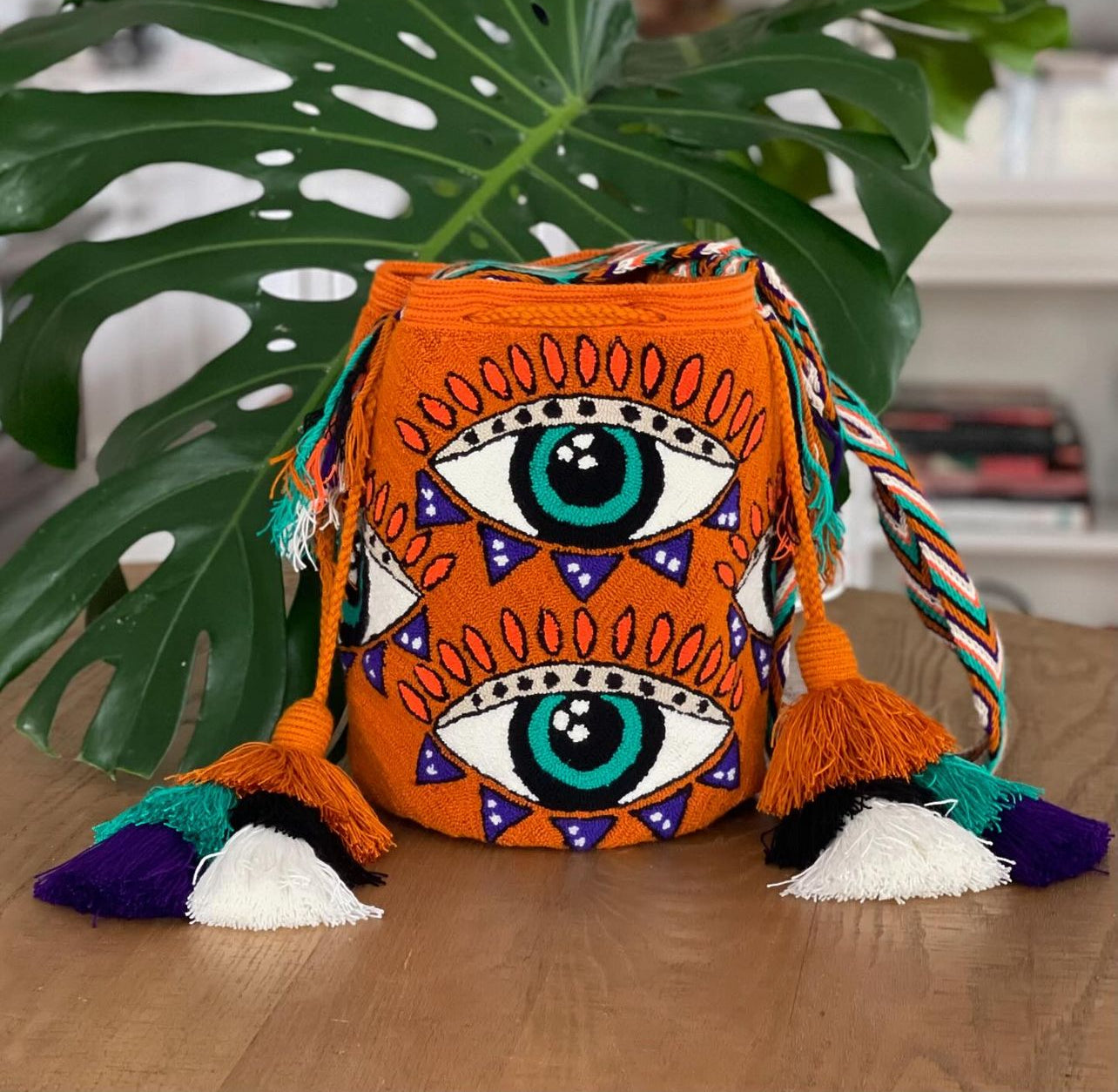 Costa Wayuu-Medium Handmade Wayuu Eye Bag – Puyado Punch Needle Style - CostaWayuuShop