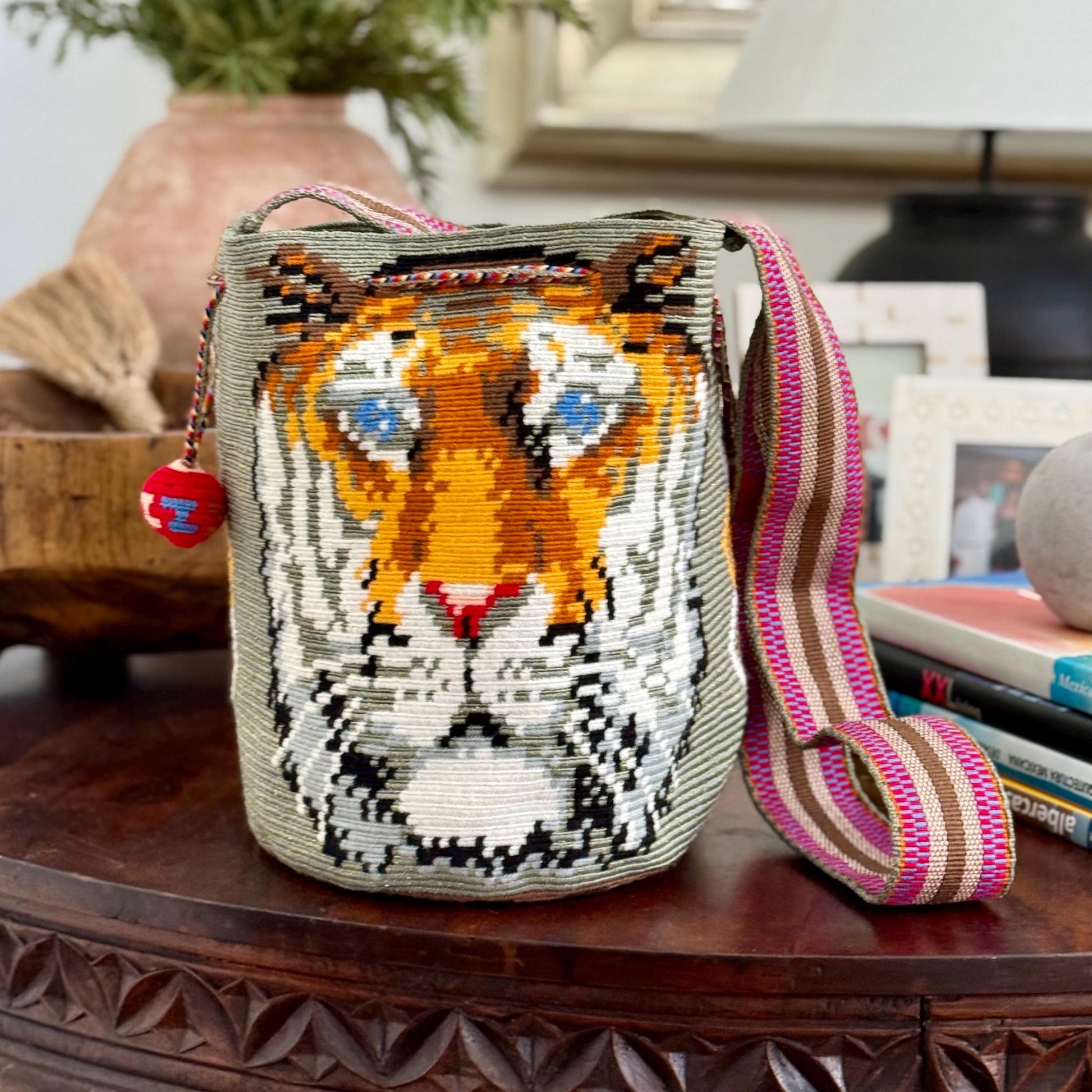 Costa Wayuu Single Thread-Luxury Handwoven Bag-Silver Metallic Tiger design - CostaWayuuShop