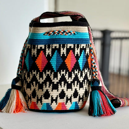 Costa Wayuu- Medium Wayuu Bag – Colorful Boho Chic Mochila from Colombia. - CostaWayuuShop