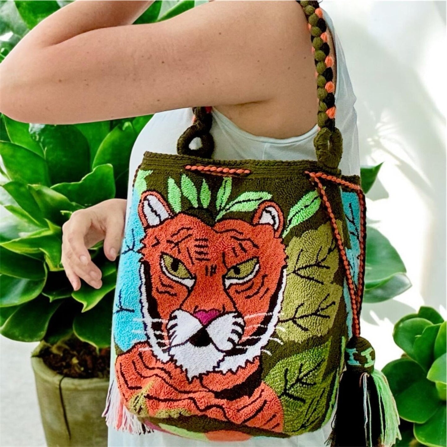 Costa Wayuu-Tiger Spirit Jungle Bag , Wayuu Tapestry Art. - CostaWayuuShop
