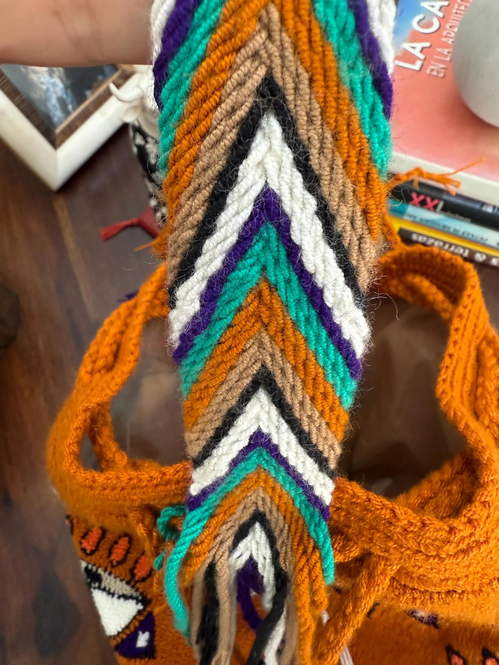 Costa Wayuu-Medium Handmade Wayuu Eye Bag – Puyado Punch Needle Style - CostaWayuuShop