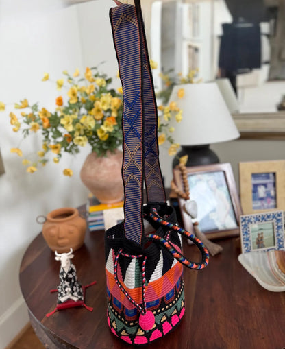 Costa Wayuu- Large Handwoven Mochila-Bag with Double Strap - CostaWayuuShop