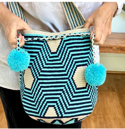 Costa Wayuu Turquoise & Off-White Wayuu Crossbody – Handmade in Colombia - CostaWayuuShop