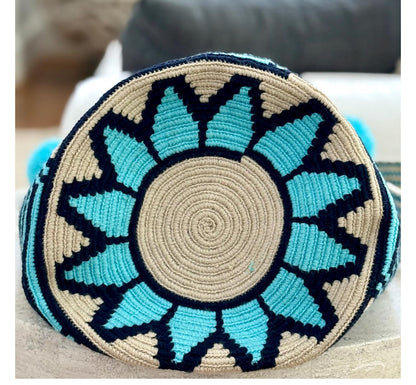 Costa Wayuu Turquoise & Off-White Wayuu Crossbody – Handmade in Colombia - CostaWayuuShop